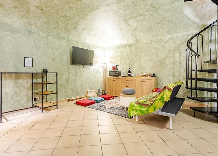 Zen House In The Center W Free Parking And 24hours Automatic Check-in - With Neftflix & Disneyplus Apartment *