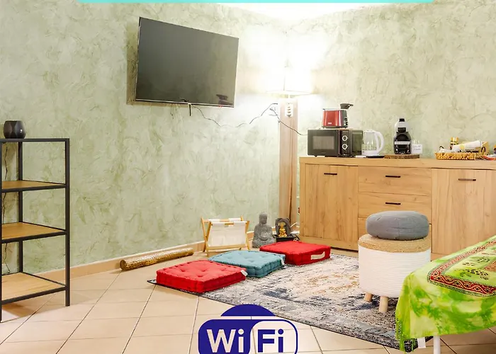 Zen House In The Center W Free Parking And 24hours Automatic Check-in - With Neftflix & Disneyplus Apartment *